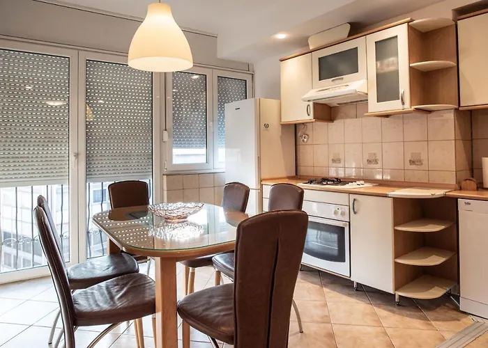 Emilija Appartement *